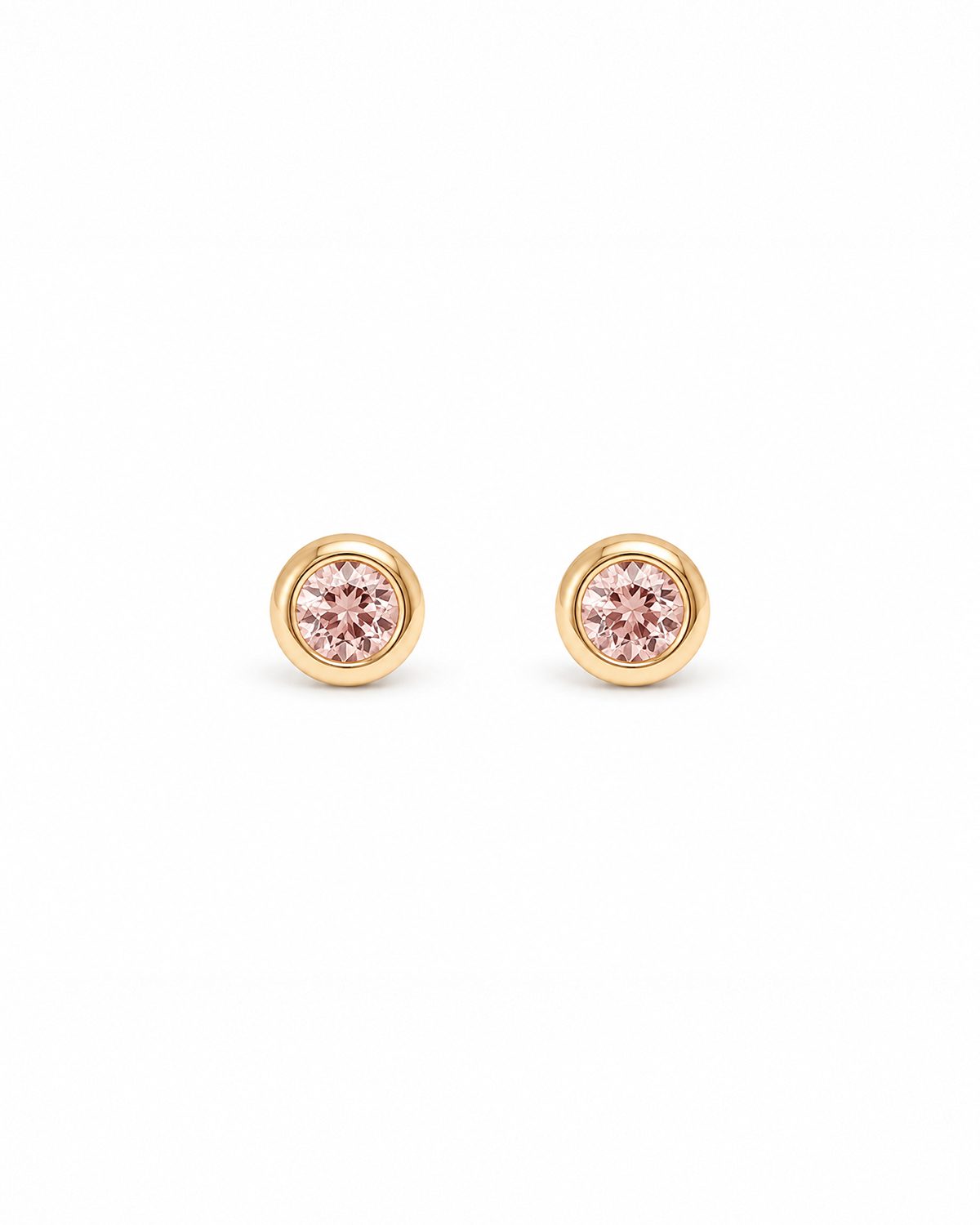 Aretes Biselados de Diamante Rosa en Oro Amarillo