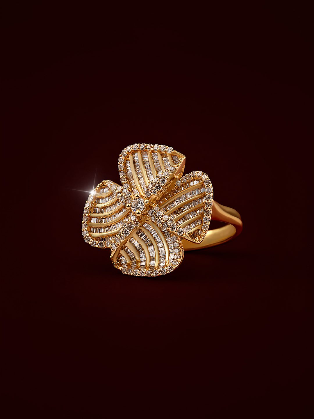 Anillo Flor de Diamantes