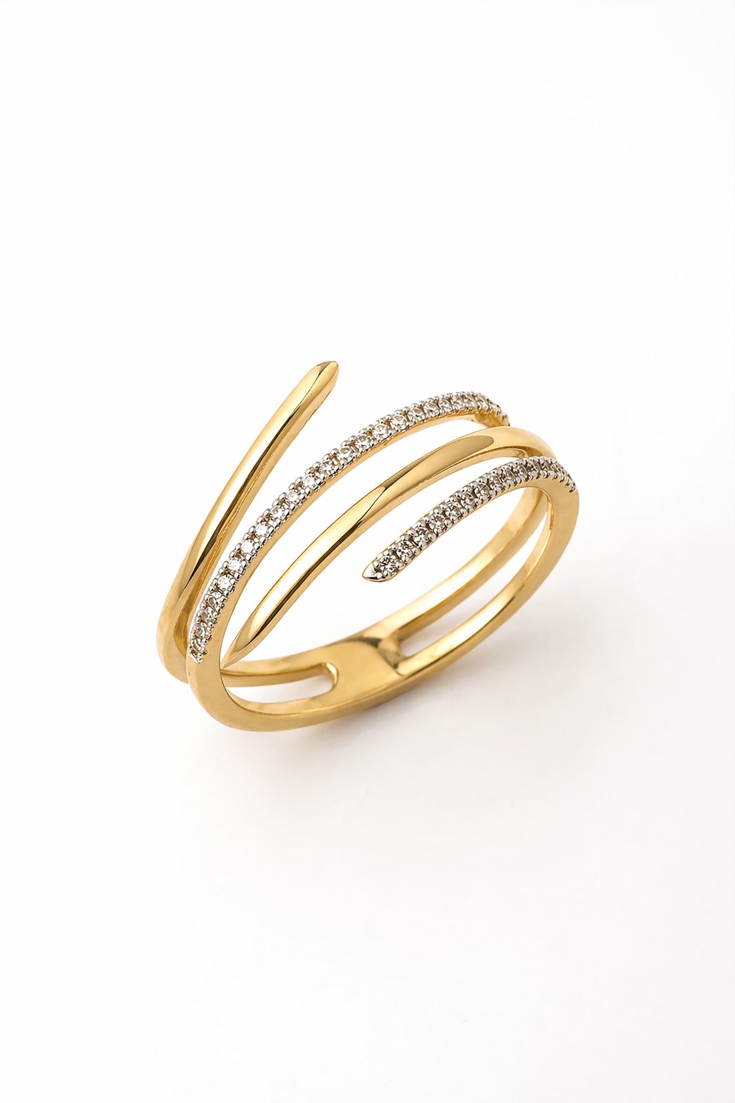 Anillo Multilínea Abierto en Oro Amarillo con Pavé de Diamantes