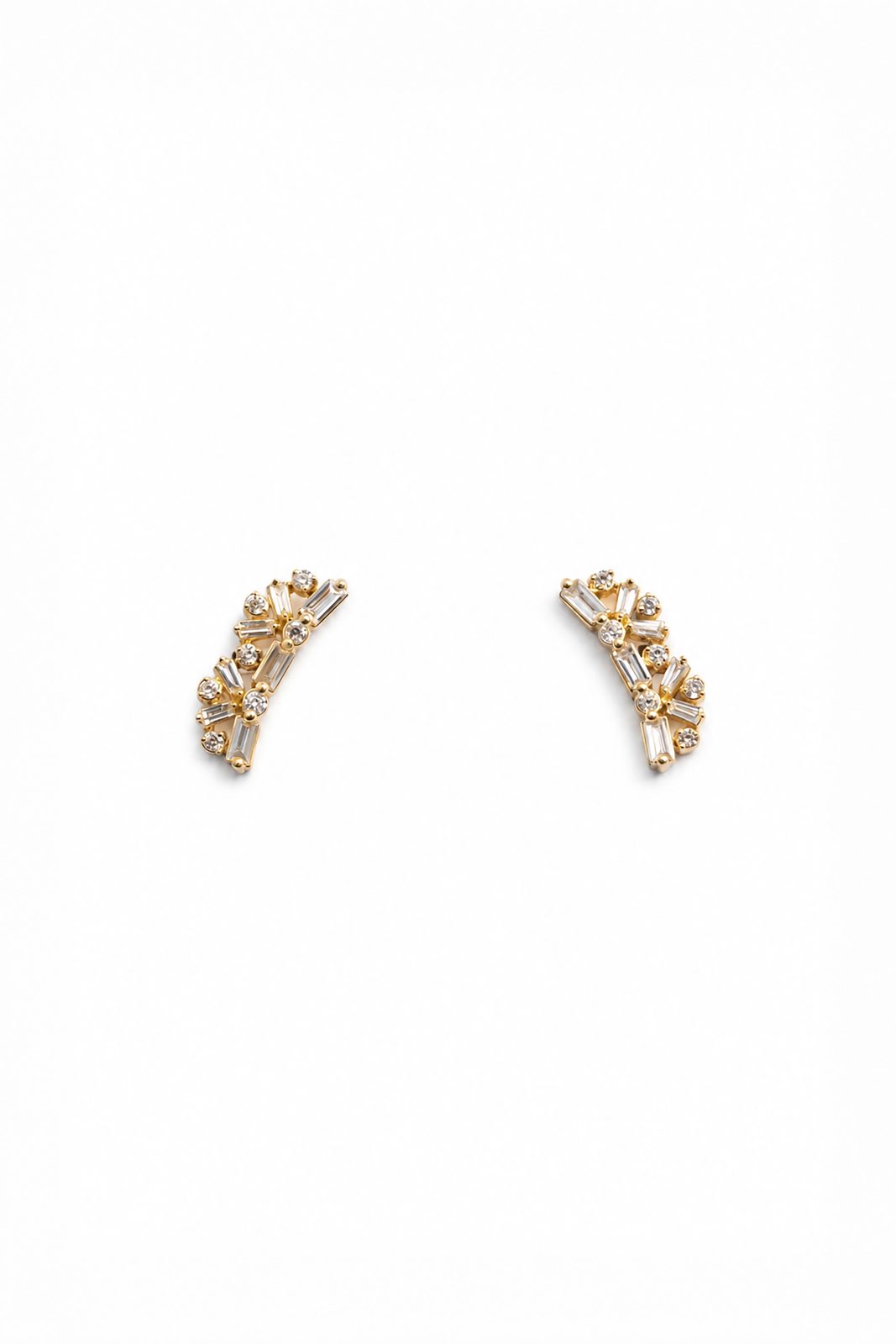 Aretes Trepadores de Curva de Diamantes Baguette y Brillantes en Oro Amarillo