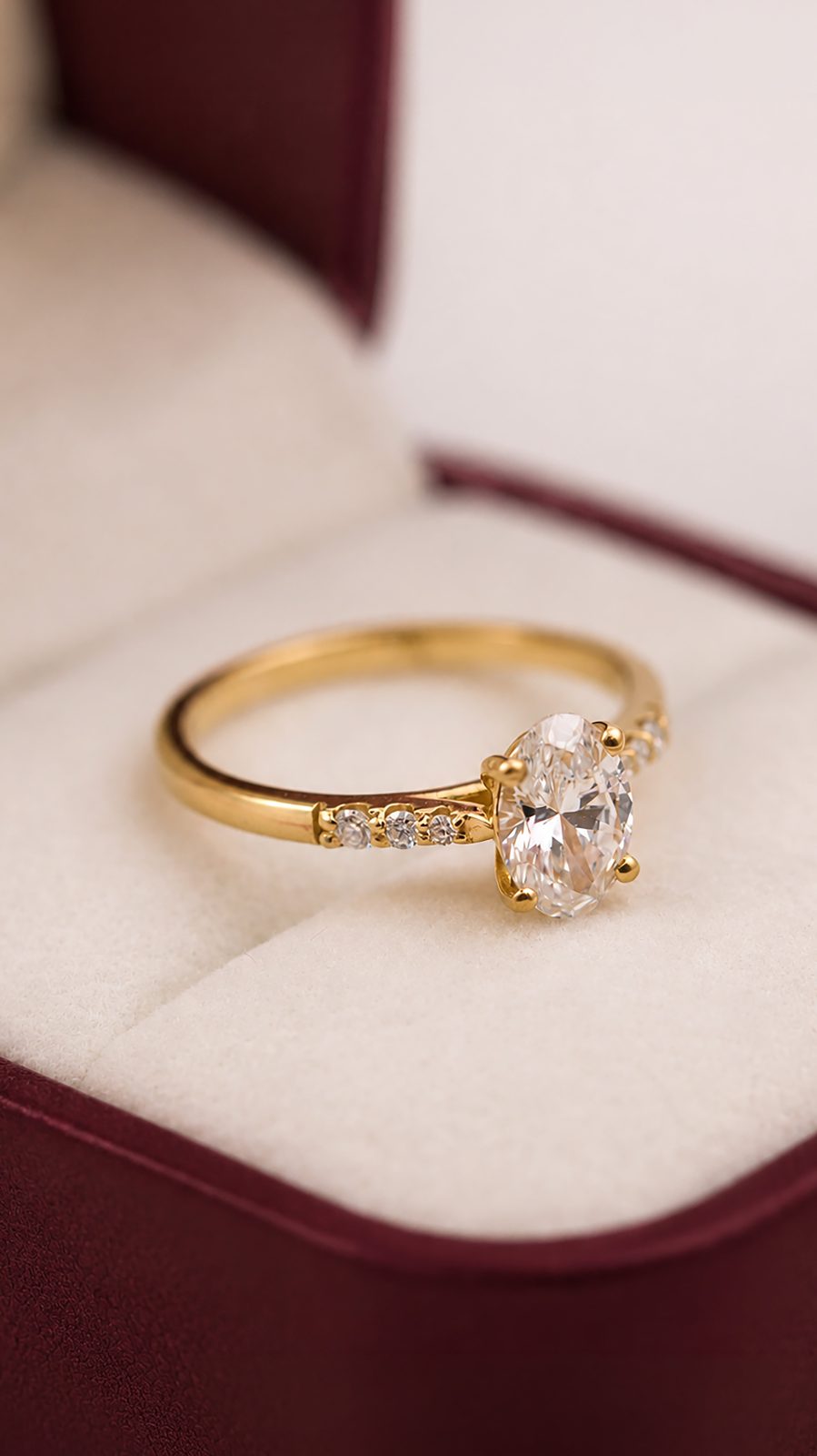 Sortija de Compromiso Celine Oval