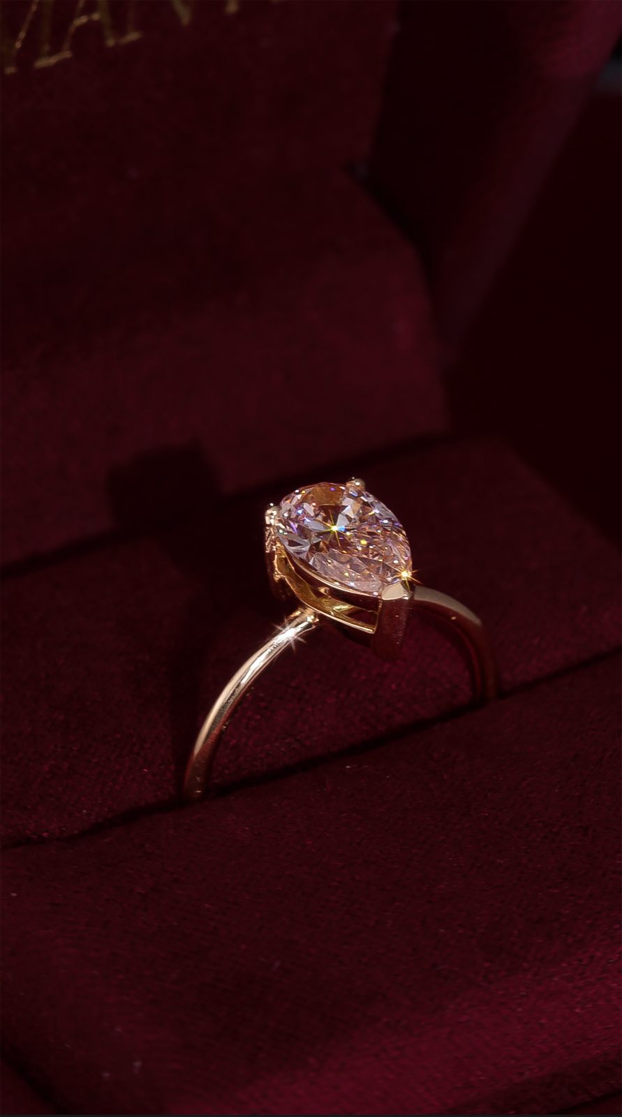 Sortija Solitario con Diamante Rosa