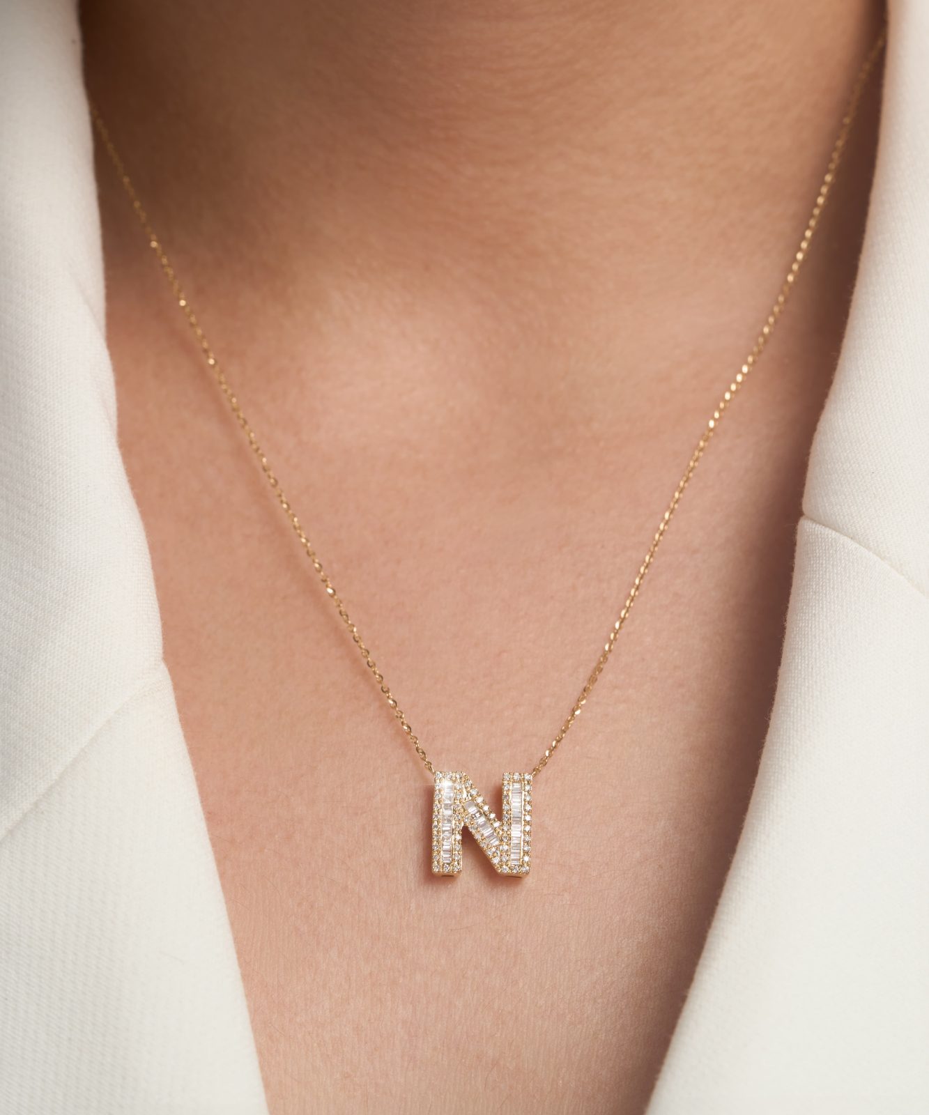 Collar con Dije Letra N